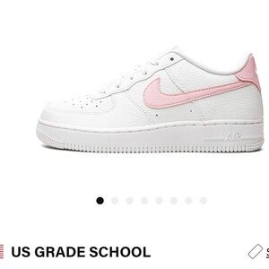 AIR FORCE 1 LOW GS
"WHITE / PINK FOAM". Size 6.5Y.